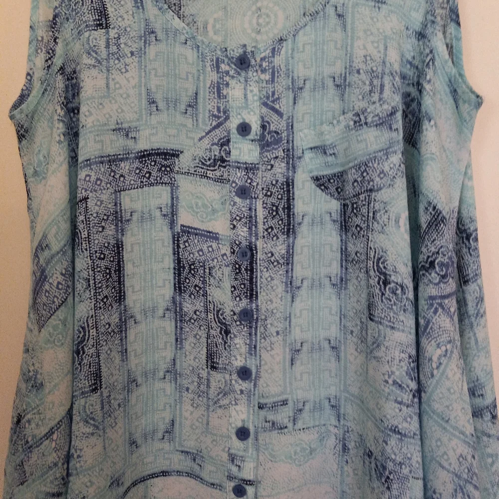 Style & Co flowy boho round neck button down tank size M